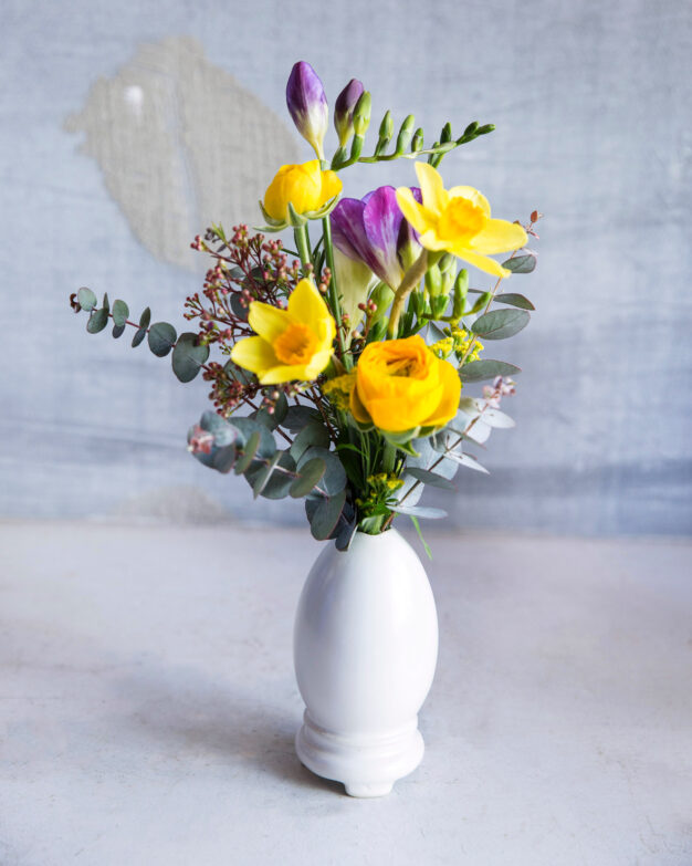 Ceramic Egg White Medium with Seasonal Flowers